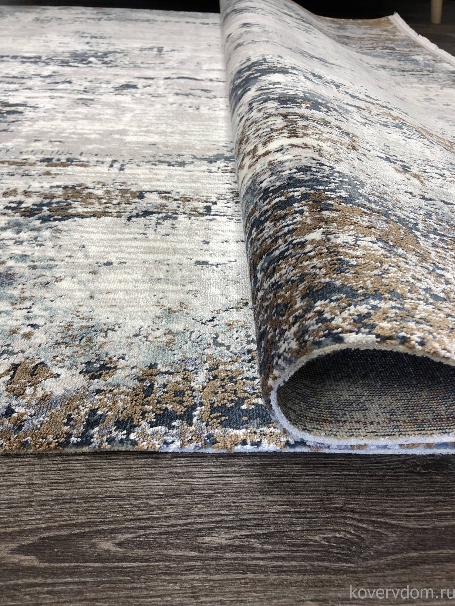 Ковер DOKU 9347H BLUE / CREAM Ковер DOKU 9347H BLUE / CREAM